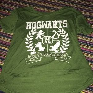 Hogwarts hi-low shirt